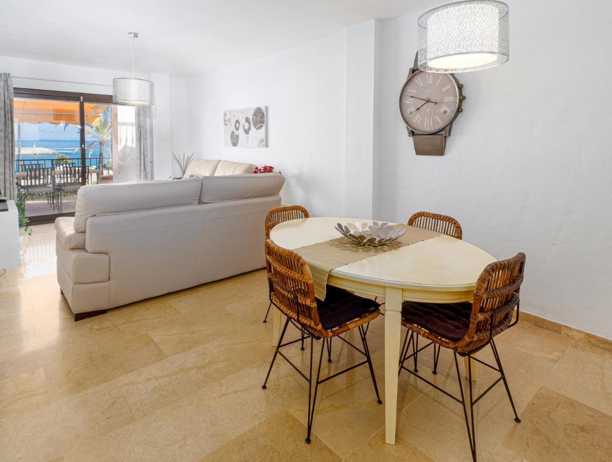 Frontline Beach Apartment Marina Real 5009 Манільва Екстер'єр фото