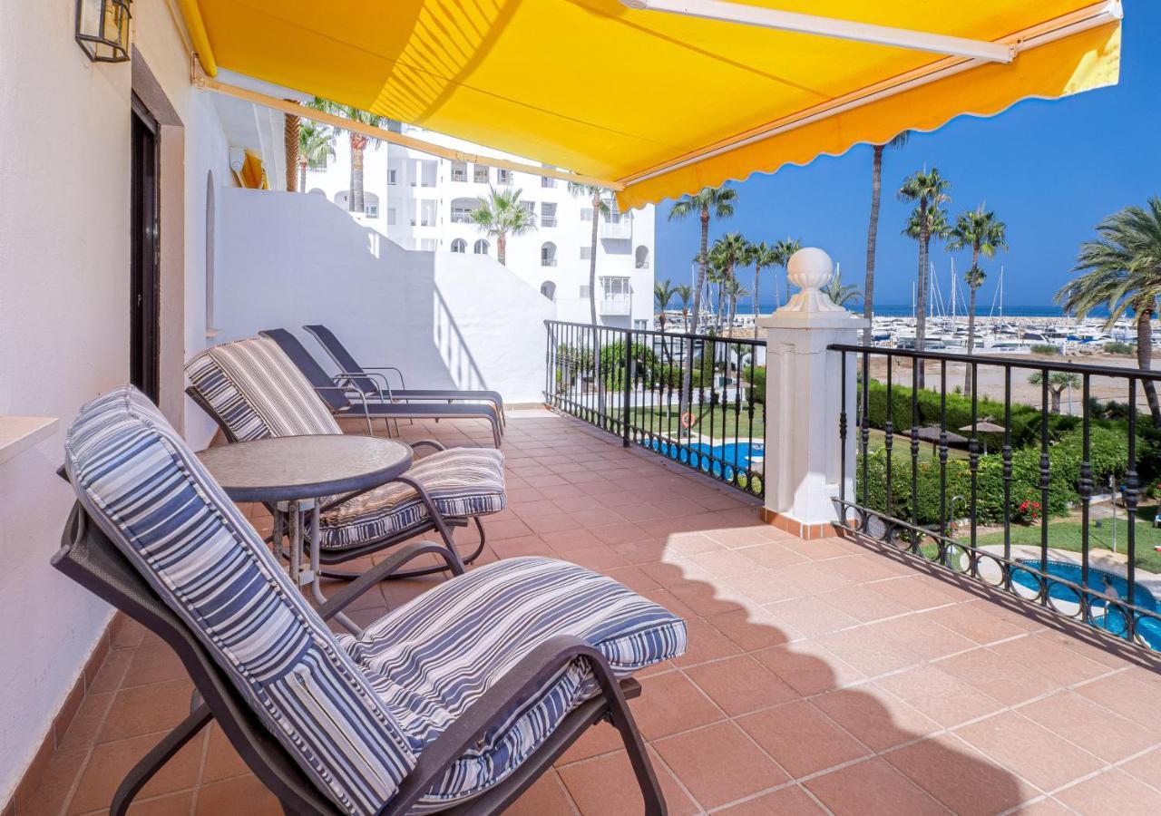 Frontline Beach Apartment Marina Real 5009 Манільва Екстер'єр фото