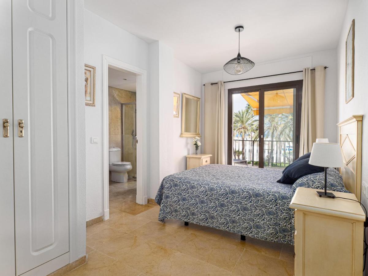 Frontline Beach Apartment Marina Real 5009 Манільва Екстер'єр фото